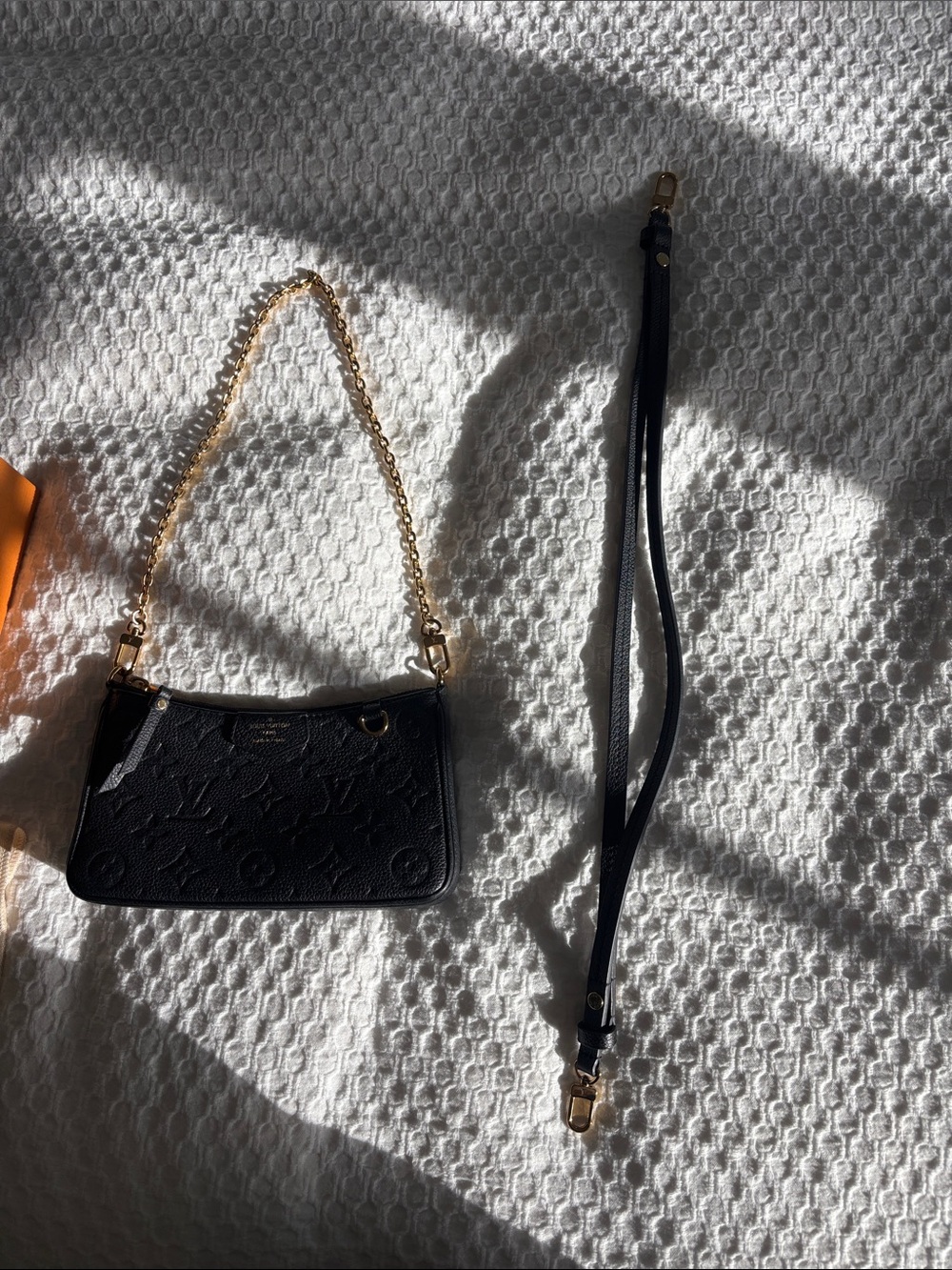 Louis Vuitton easy pouch on strap - Picture 3 of 16